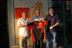 Remise des maillots par Liu Yuan (alias Jouebon)